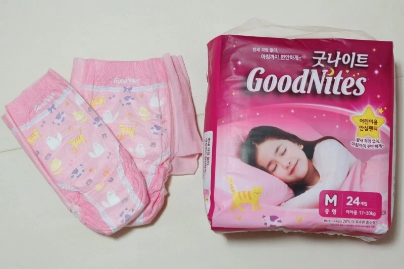 2016 Vintage GoodNites(Girl, M) in Korea. Korea diaper (24ct. per pack)