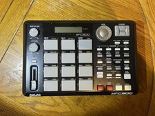 Akai Mpc 500 - Sampler And Sequencer - No Charger