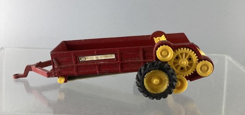 BRITAINS FARM TOYS #9540 MISTSTREUER *VINTAGE* BRAUCHT EINEN TRAKTOR - Bild 2 von 5