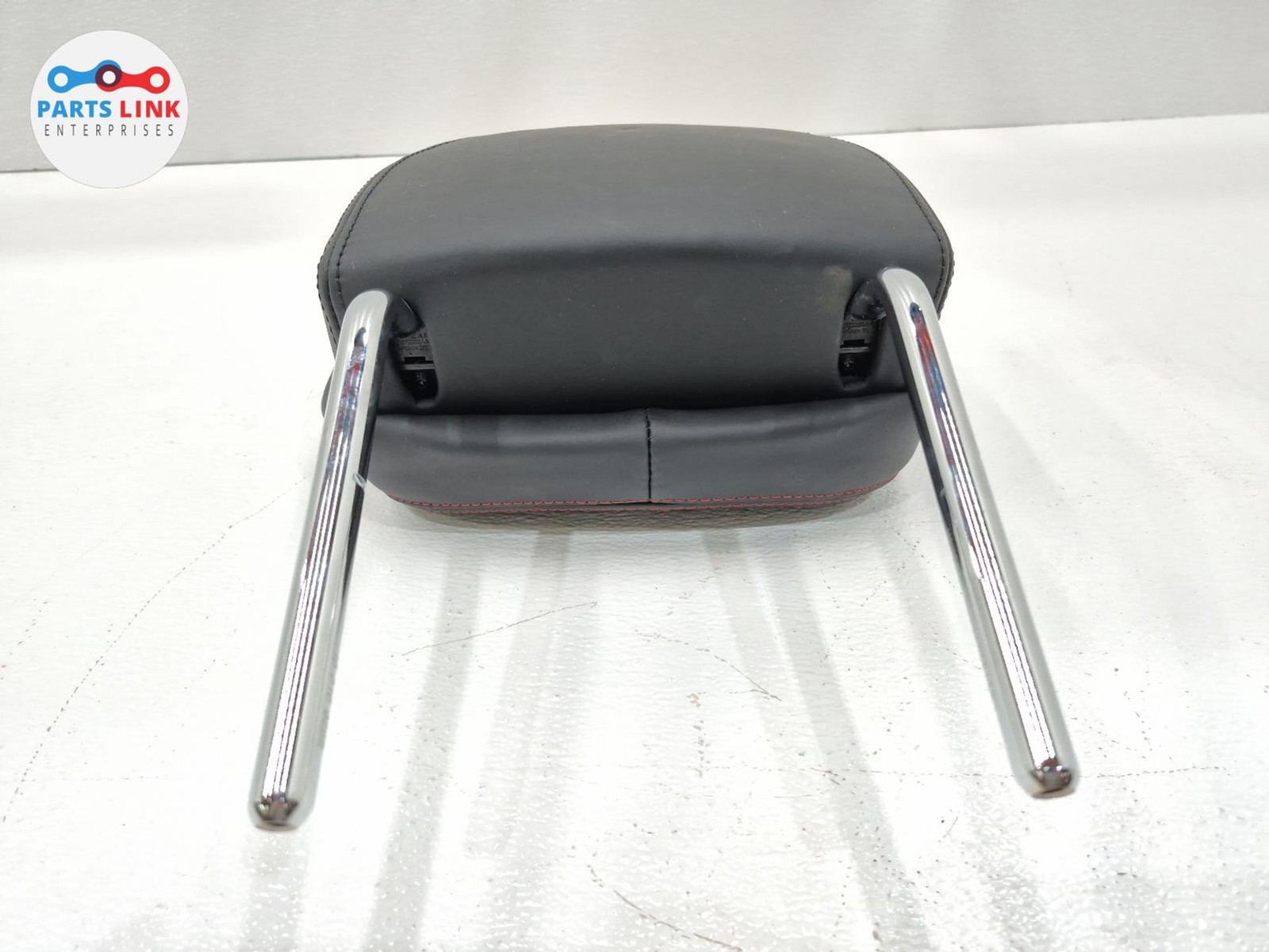 2017-20 MASERATI LEVANTE FRONT SEAT HEADREST HEAD REST LEATHER BLACK RED M161