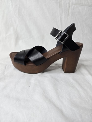 Women'sPlatform Heels - Universal Thread Black Buckle Strap - Picture 5 of 9