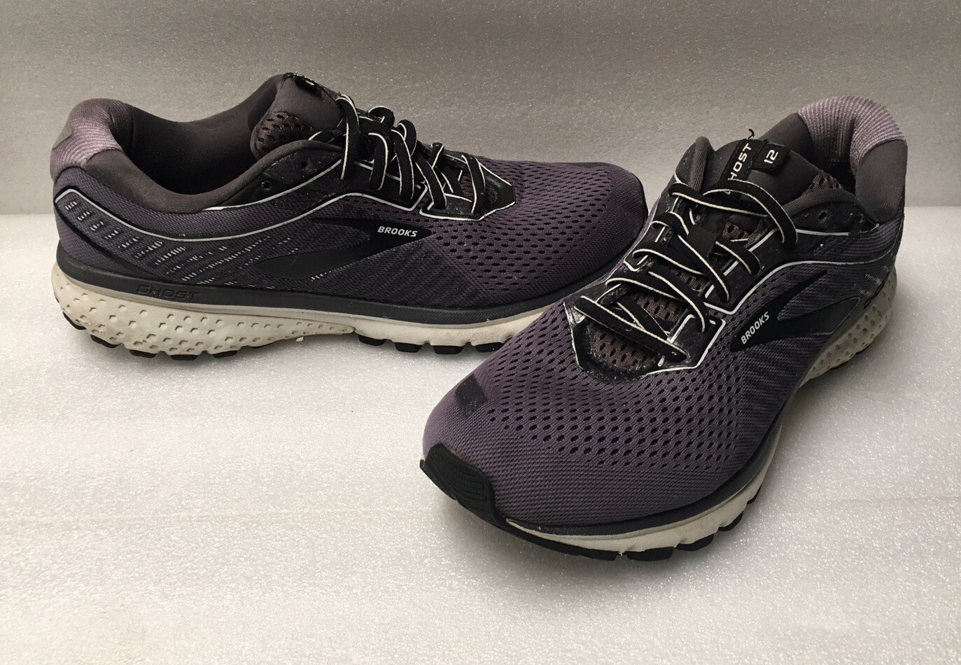 Brooks Ghost 12 Men's Size 10.5 Wide 2E 