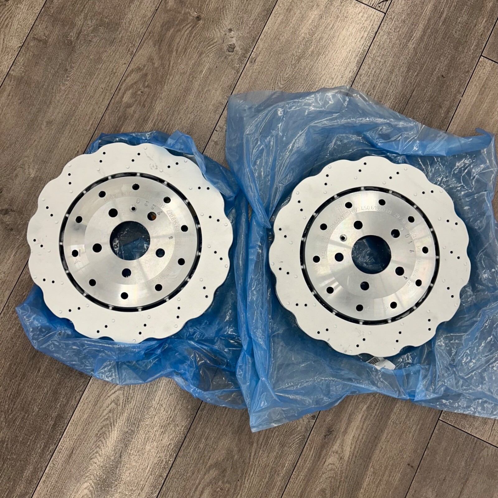 Audi R8 VNE Oem Factory Brake Disc Rotors Rear 4S0-615-601 B Right / Left