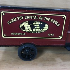 ERTL 1931 Hawkeye Motor Truck Bank 6 FARM TOY CAPITAL OF THE WORLD 895/1000 NEW
