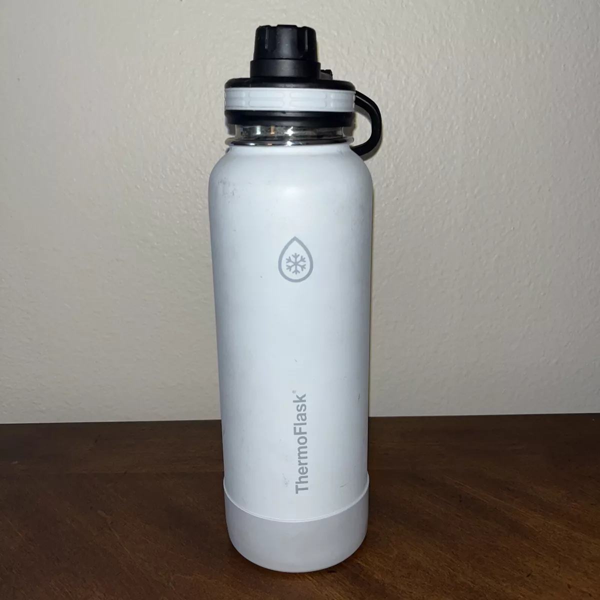 Bulk 40oz Large Insulated Water Bottle with custom artwork or logo