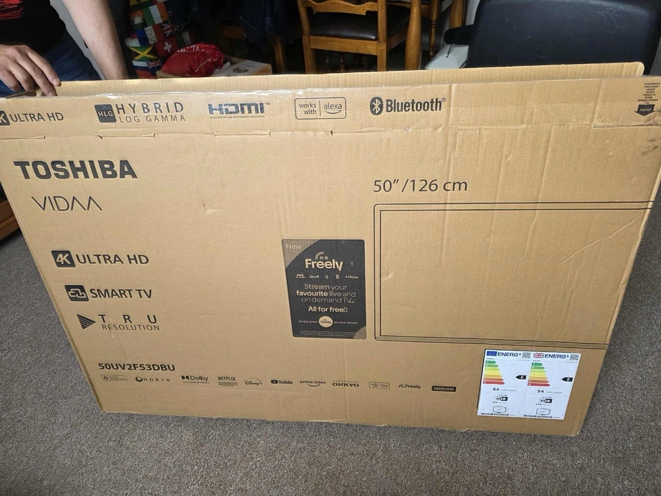 TV spares only. Not powered on as screen damaged.Toshiba 50”UV2F53DBU 4K - Image 3 of 4