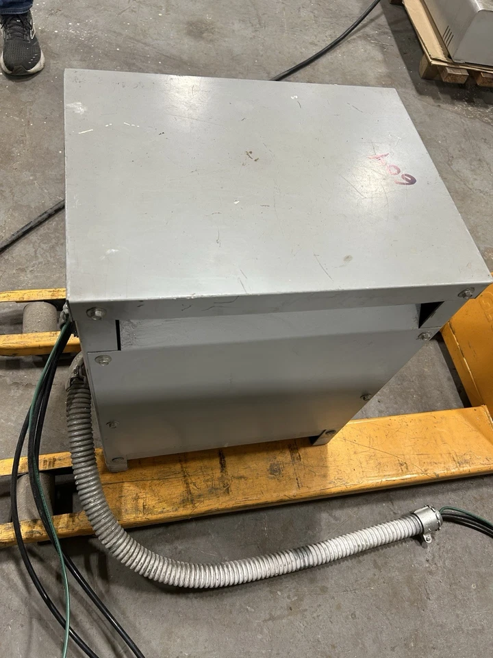 Transformador Hevi Duty S5H15S 15KVA 240/480V 1PH-T1830 Foto 4 de 4