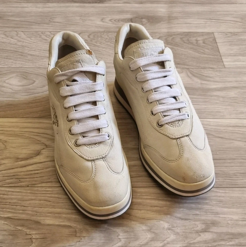 Prada Milano Zapatos Para Mujer Blanco Gamuza Cuero Tenis Zapatos con Cordones Talla 7 EE. UU. Foto 3 de 4