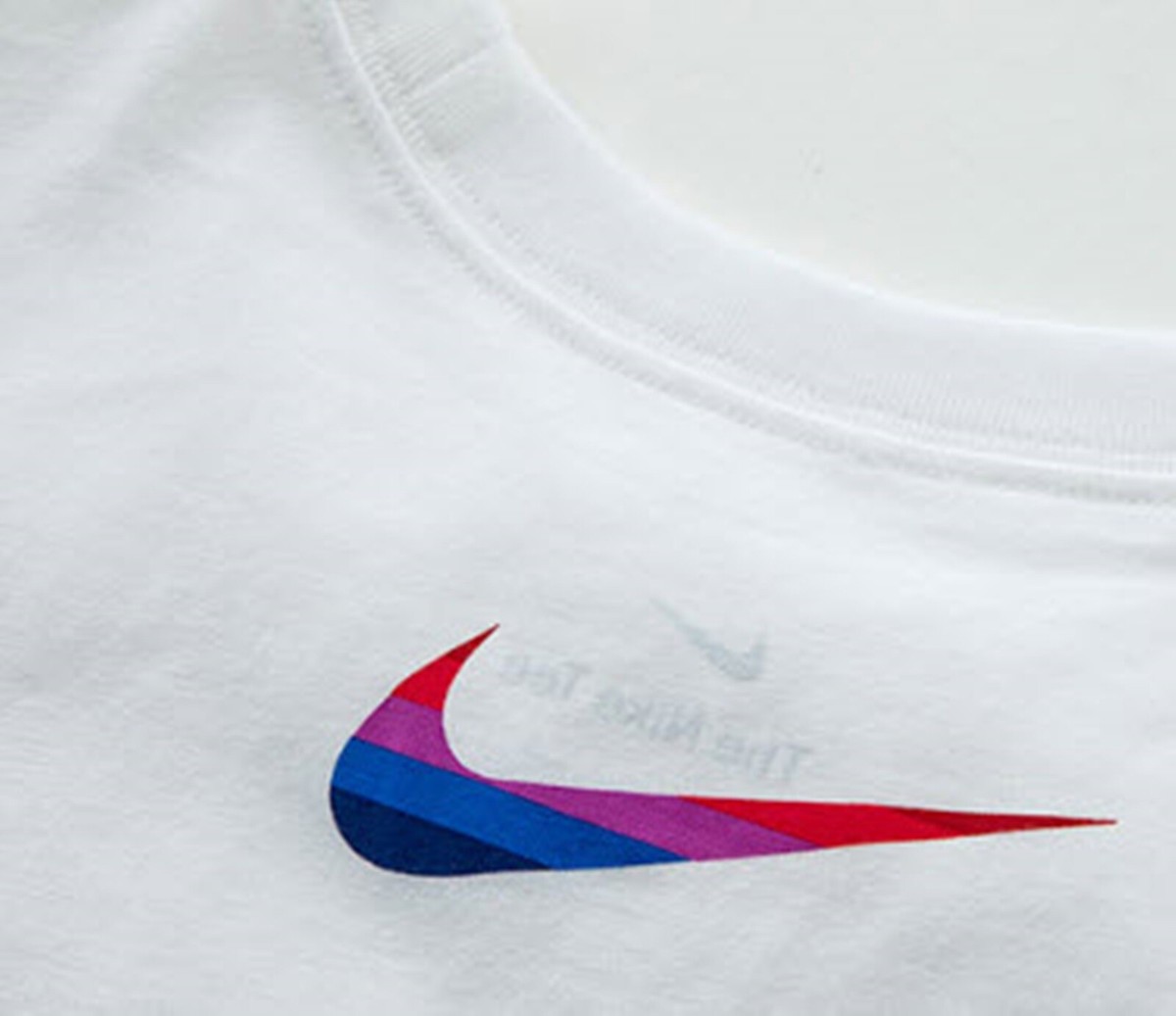 Nike Men England Crest Soccer T-Shirt White Running Tee Top
