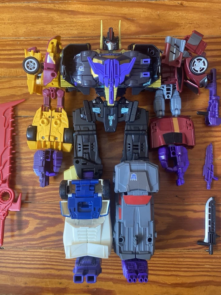 Transformers Takara Unite Warriors Grand Scourge w/ Hasbro Stunticons Figure Lot - Image 2 of 4