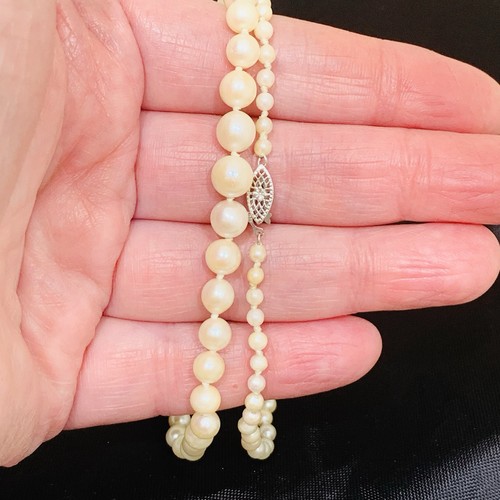 COLLANA PERLE AKOYA oro bianco 10 kt vintage filo graduato lucentezza avorio AAA 17” - Foto 4 di 11