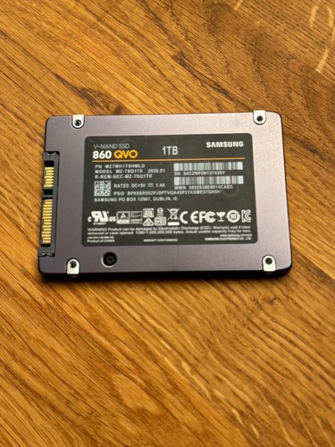 Samsung 860 QVO 1TB, SATA III, 2,5 Zoll Interne SSD (MZ-76Q1T0BW)