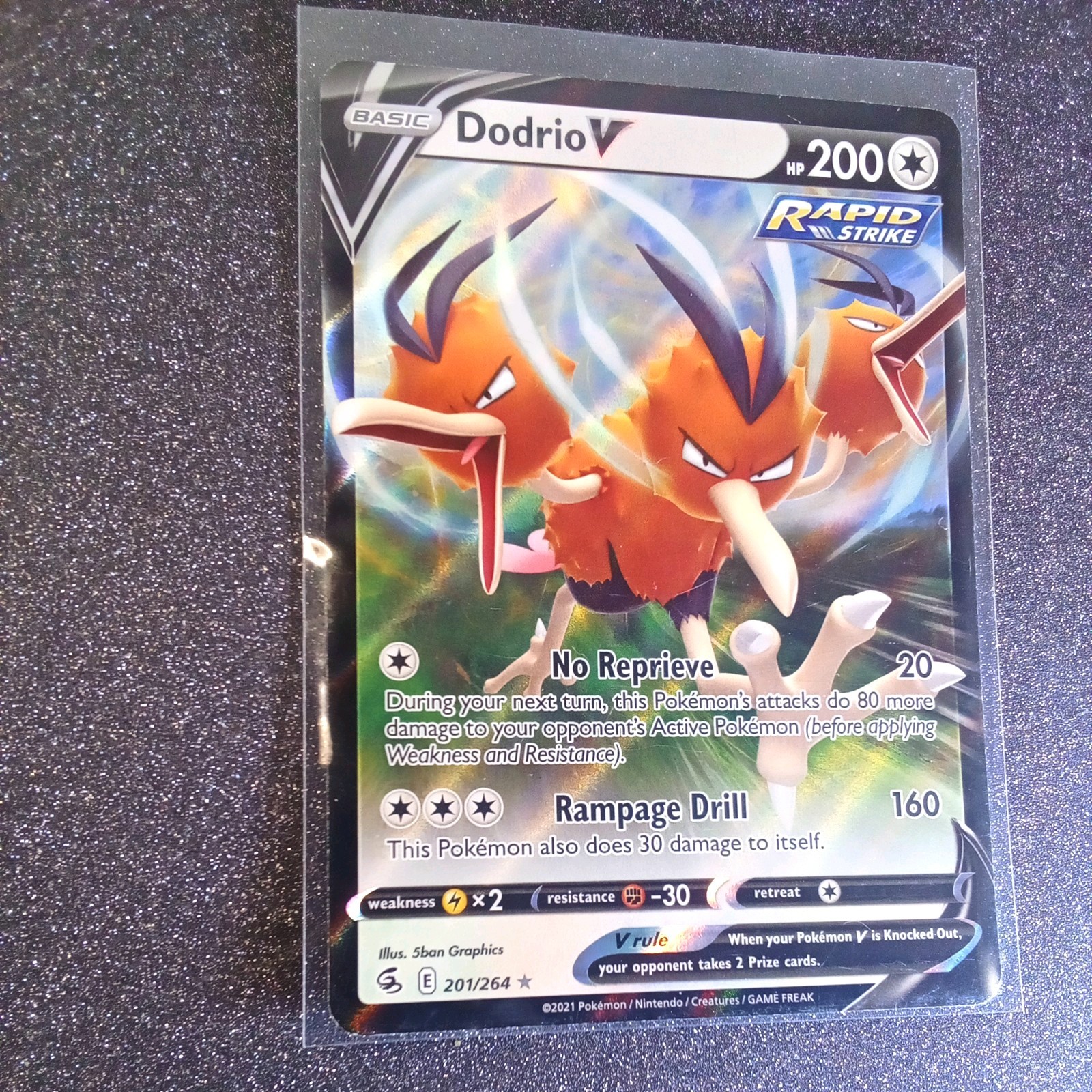 Dodrio V 201/264 FST Fusion Strike Holo Rare V Pokemon Card NM