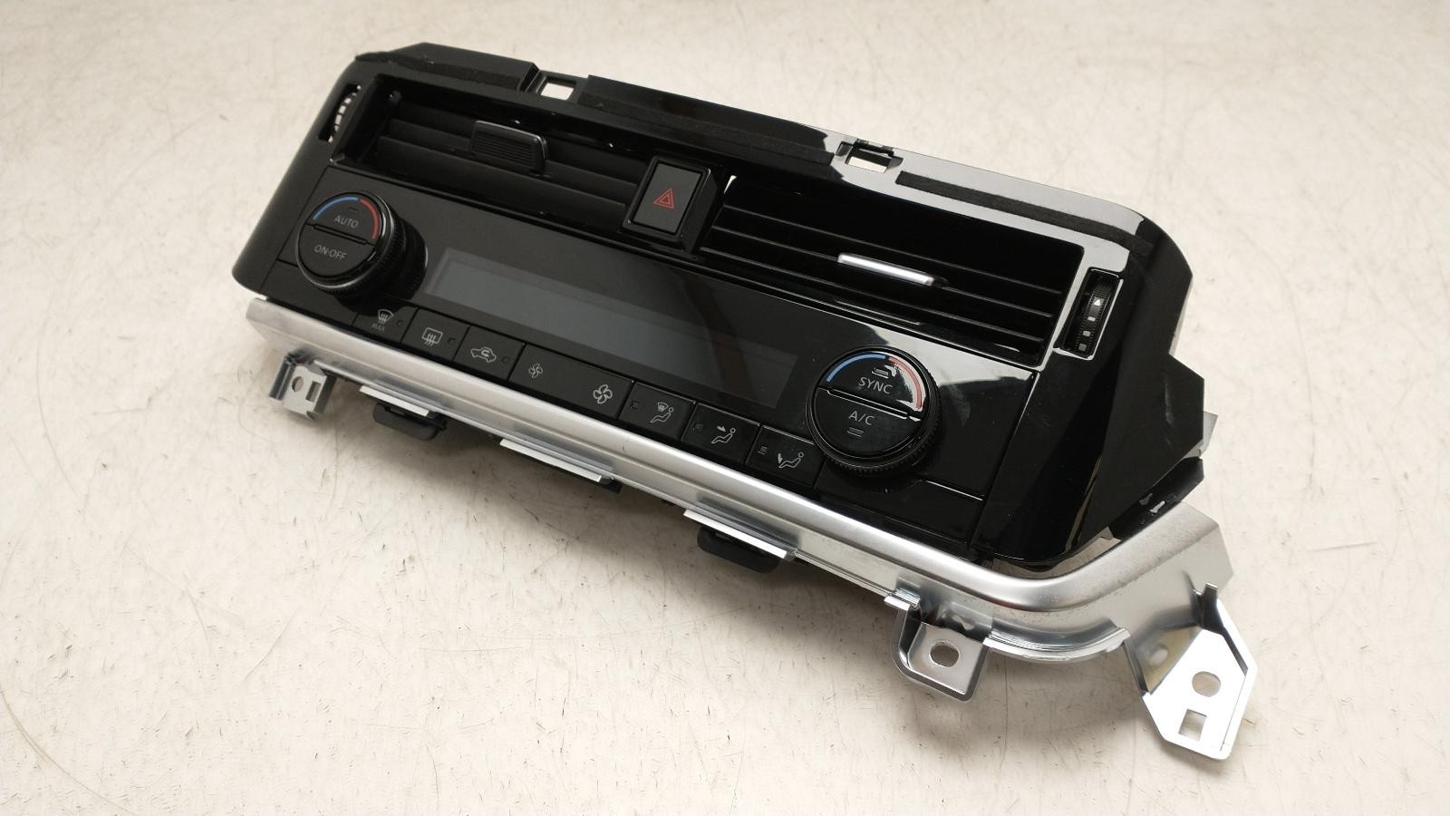 Nissan Qashqai Heater Ac Climate Controls 275006Um4C 21-25