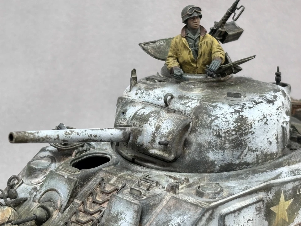 Pro Built U.S. M4 Sherman tank 1/35 - WW II Dragon armor - 761st Black Panthers - Image 2 of 4