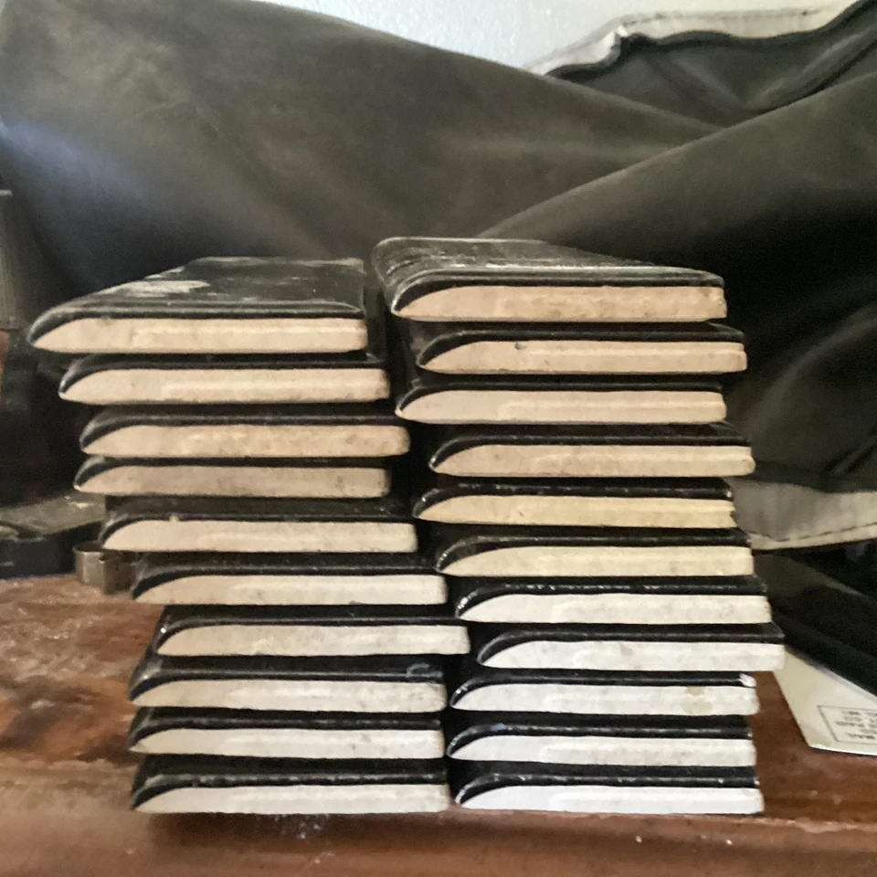 1 Bullnose Wall Tile American Olean Mexico Bright Black Gloss Ceramic 6 X 2 in - Image 3 of 4