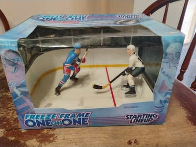 #ad 1998 Starting Line Up Freeze Frame One on One Wayne Gretzky amp; Pavel Bure $25.00