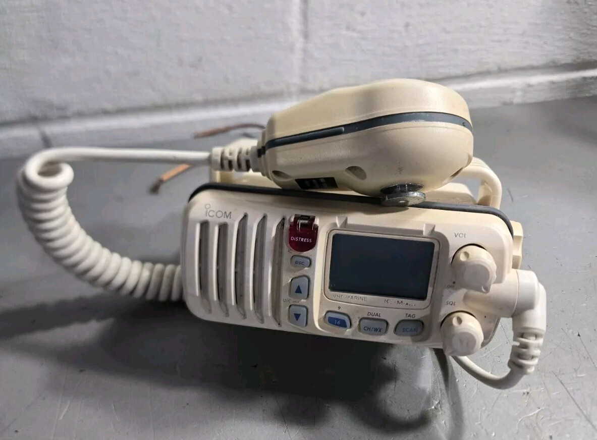Icom IC-402A Compact Marine VHF Radio 