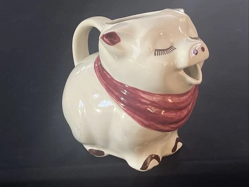 VINTAGE Shawnee Pottery Co. 1950s SMILEY PIG PITCHER Jug Red Scarf 2.5 Quart 8"