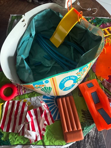 Vintage Barbie’s Pool Party Set 1973 Nearly
