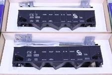 Lot of 2 Roundhouse HO Scale Chesapeake & Ohio 3 Bay Hopper Car Kits 9924