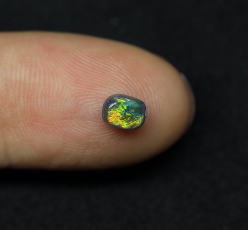 Gemma opale nero di Lightning Ridge, Australia - Foto 1 di 8