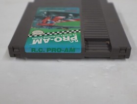 R.C. Carro Pro-Am (NES, 1988) solo 3 tornillos