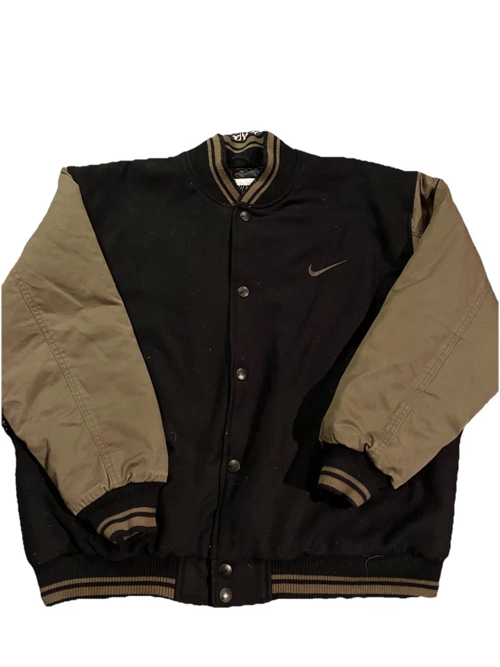 Chaqueta Universitaria Nike Swoosh Bomber Vintage Años 90 Talla XL Negra y Tostada Foto 2 de 4