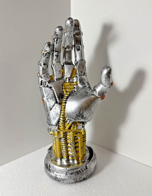 Robot Hand CyberPunk Inspired Display Stand For PlayStation PS5 Xbox Controllers