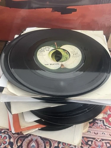 Lot Of 55 Beatles Apple Records Label 45rpm Vinyl Records UNTESTED