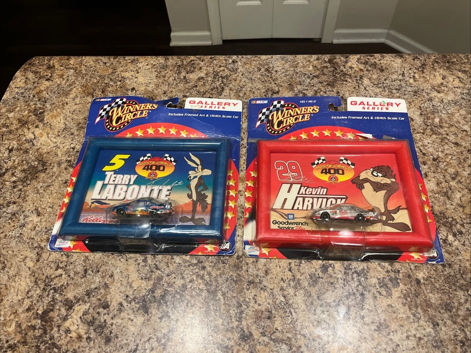 2 New Winner's Circle NASCAR Gallery Taz #29 & Road Runner # 5 Die Cast Cars - Image 2 of 4