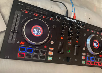1pcs Numark MIXTRACK PLATINUM DJ Controller