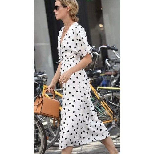 Neu ohne Etikett Reformation Polka Blogger Lieblings gepunktetes Halstuchkleid Medium - Bild 13 von 15