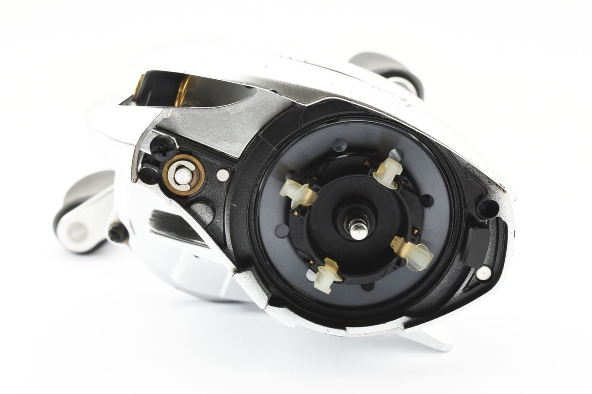 Shimano 16 Metanium MGL Right Handle Baitcasting Reel Gear Shimano 16 Metanium MGL Right Handle Baitcasting Reel Gear