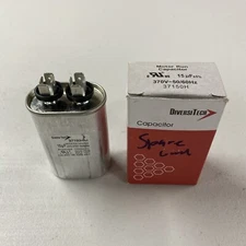 DiversiTech 15 uF 370 volts Oval Motor Run Capacitor 50/60Hz 37150H CPT01453