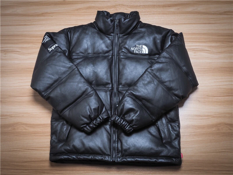 Veste matelassée en cuir Nuptse Supreme x The North Face noir taille : S homme