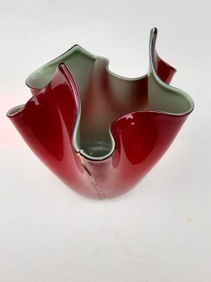 Venini Fazzoletto 1996 rot/oliv max. 13 cm geklebt - Bild 1 von 4