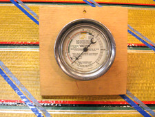 Vintage Wall Mount Vacuum Gauge