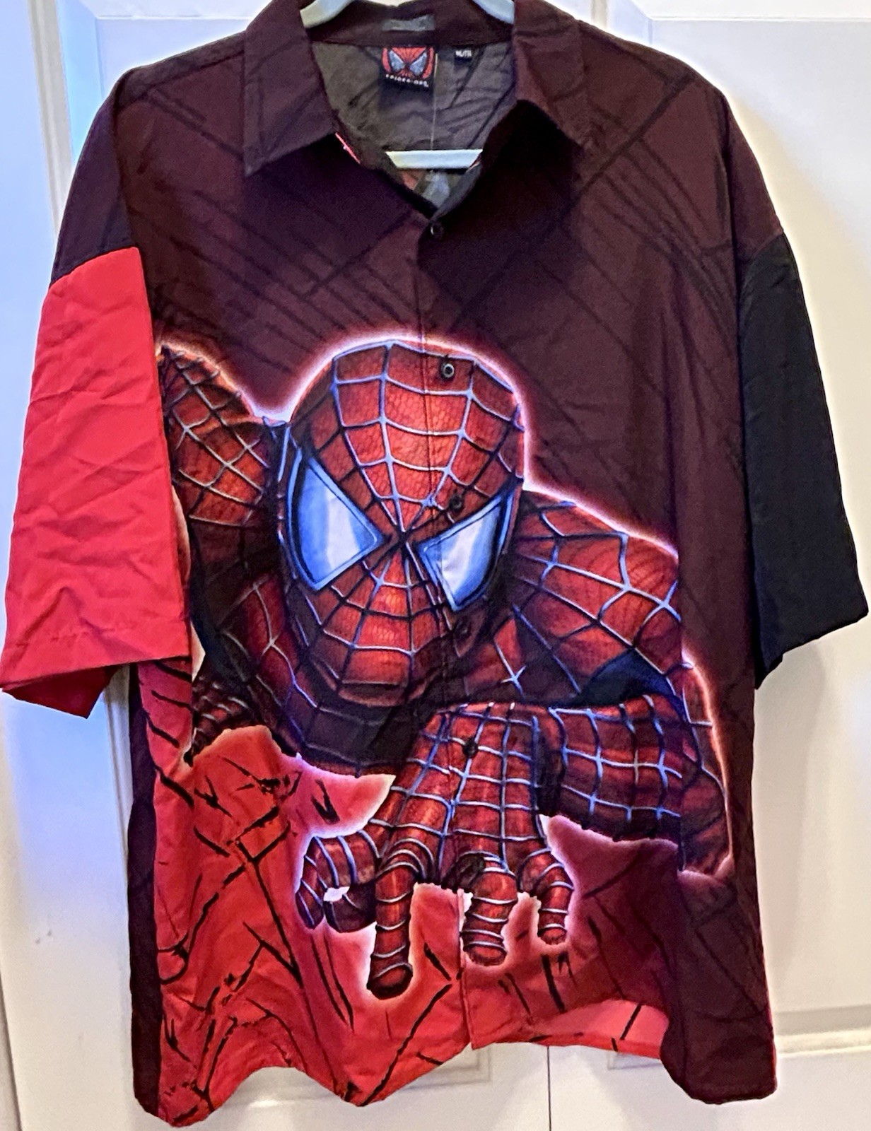 2002 Spiderman Changes Double Sided  Graphic Butt… - image 1