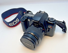 Canon EOS Rebel XS Camera With 35-80mm 1:4 5.6 Tested