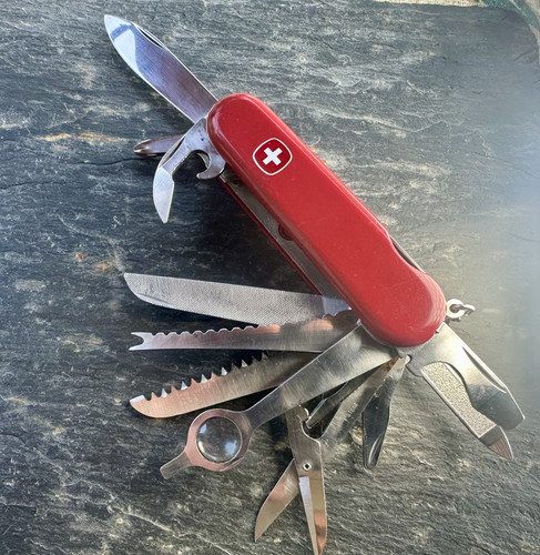 Wenger champ en super état (modèle rare) couteau suisse de collection