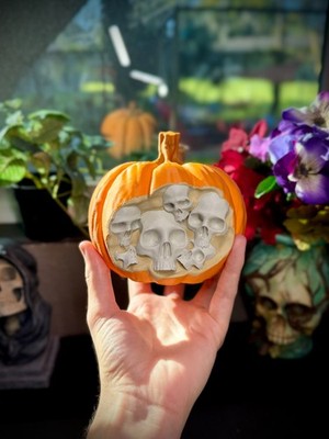 {Unpainted} Forbidden Pumpkin - Macabre Pumpkin of Death