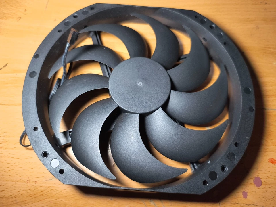 Rosewill 200 mm case fan Plastic Brand New Never Used 3 pin power connector - Image 4 of 4