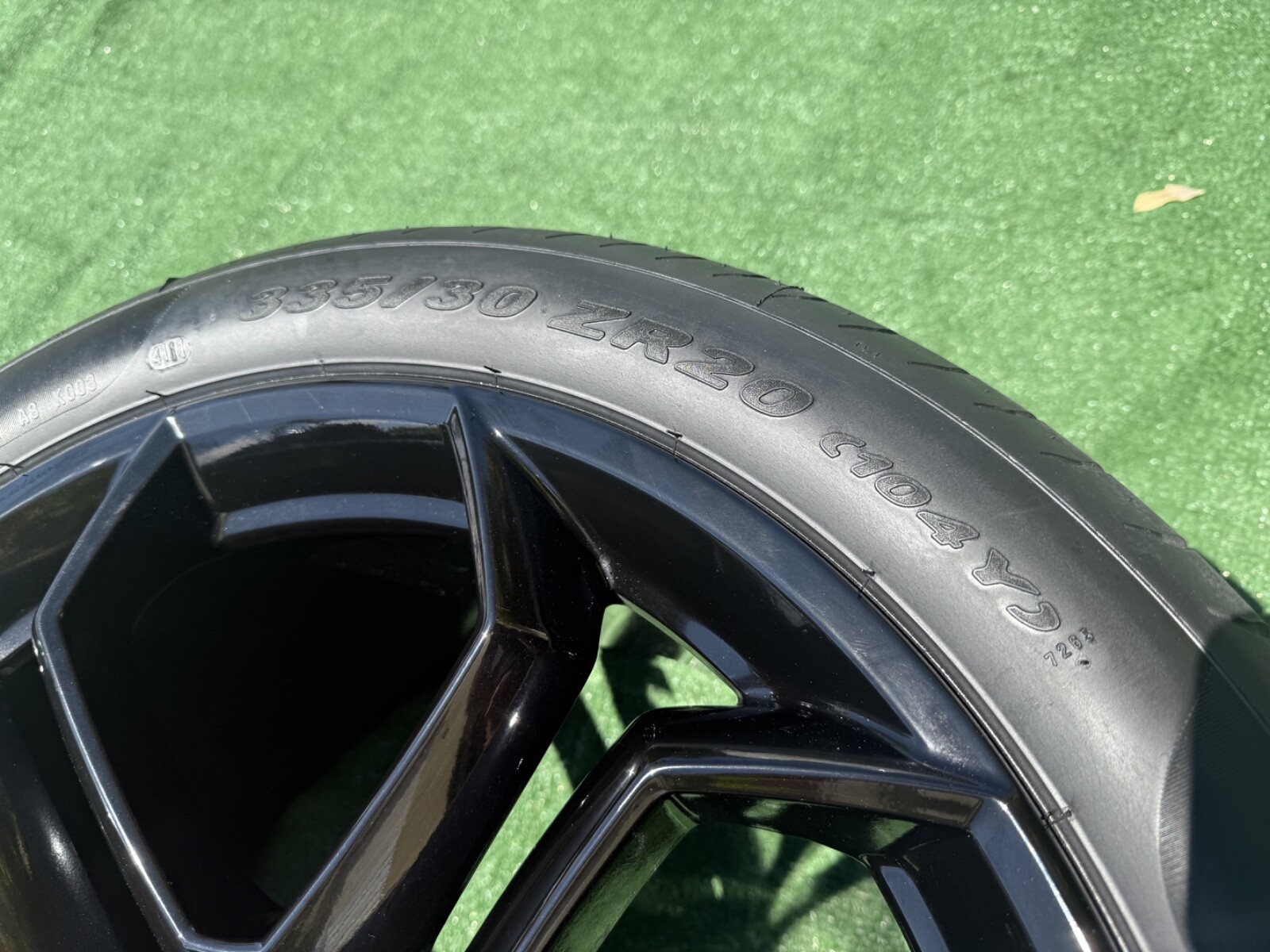 Aventador Wheel OEM Lamborghini  Perfect 20 Rear Iperione 470601025 LP700 LP
