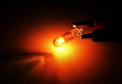 T5 1.2W W2x4,6D GlühLampe Birne Glassockel Tacholicht Armature 12V Birne 
