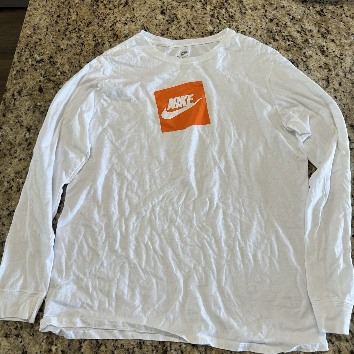 Nike T Shirt Men Large White Long Sleeve Athletic Cut Tee Spellout Swoosh  Gym