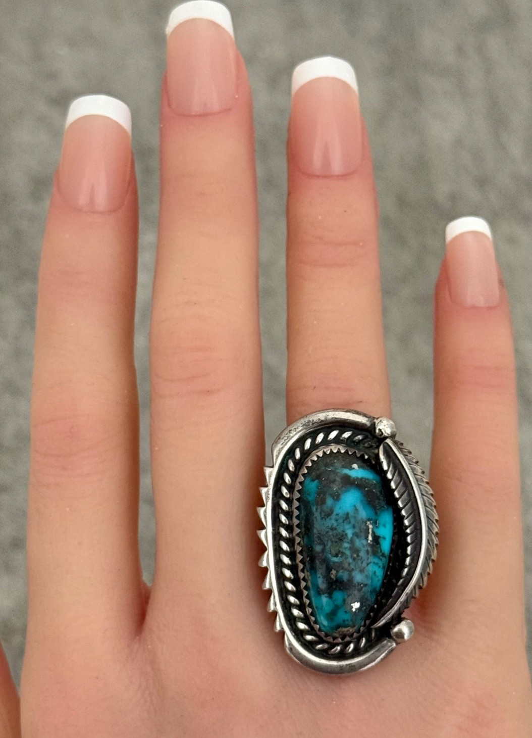 Vintage 70s Native American Navajo HIGH Grade MORENCI Turquoise Sterling RING 8