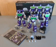 Maketoys MTRM-07 Visualizers (Reflector) - 3rd Party Transforming Masterpiece