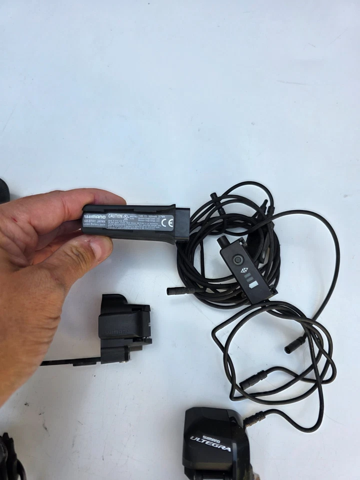 Shimano Ultegra 6870 Di2 Groupset, 11 Speed, Rim Brake, Very Good Condition! - Image 3 of 4