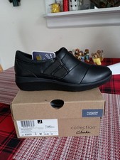 Clarks Women's Kayleigh Button Black Slip On. Sz 6 New In Box